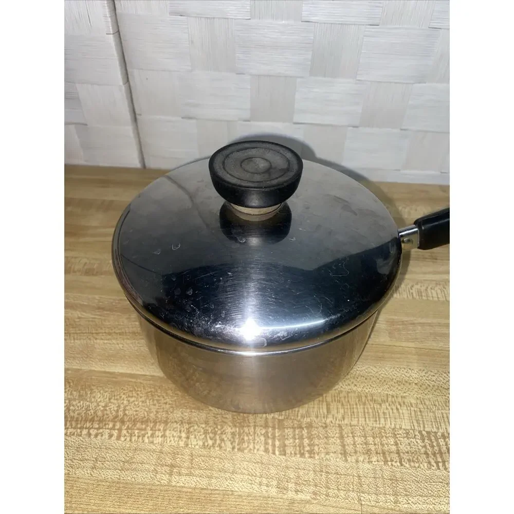 Revere Ware 1 QT Saucepan With Lid, Copper Bottom 1801 Clinton, IlL USA
